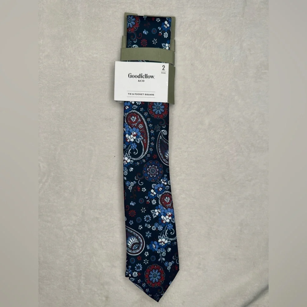 Good fellow & Co Men's Red Blue Tie & pocket square One Size